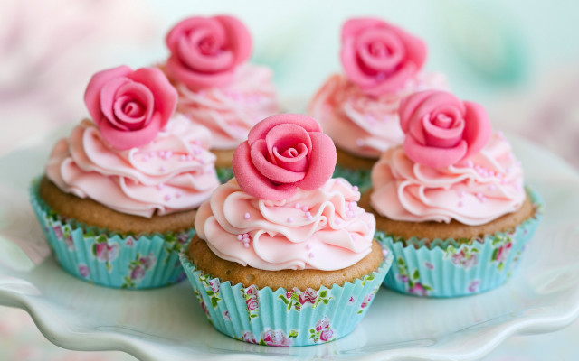 Cupcakes pink frosting roses tablecloth free wallpaper - medium preview image