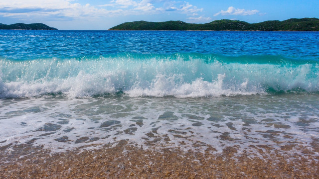 Crashing wave beach island sunny free wallpaper - medium preview image