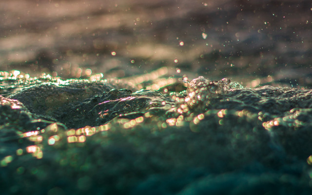 Rock water droplets green blurry free wallpaper - medium preview image