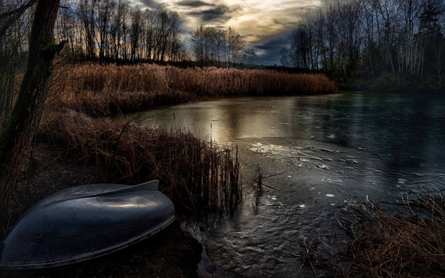 Lake shore boat night clouds free wallpaper - medium preview image