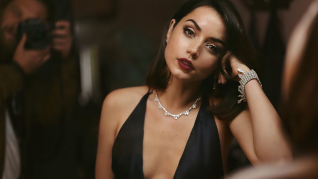 Black dress mirror selfie jewelry free wallpaper - medium preview image