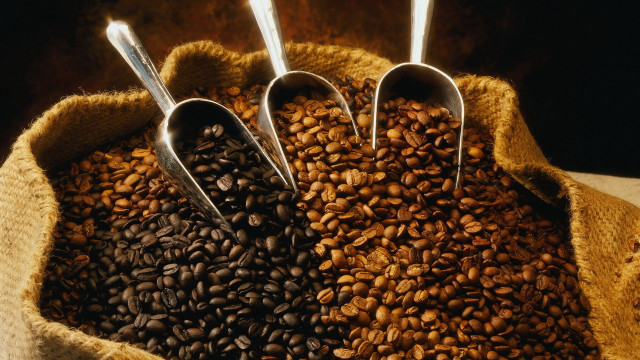 Coffee sack measuring spoons still free wallpaper - medium preview image