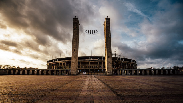 Berlin secession towers olympic rings free wallpaper - medium preview image