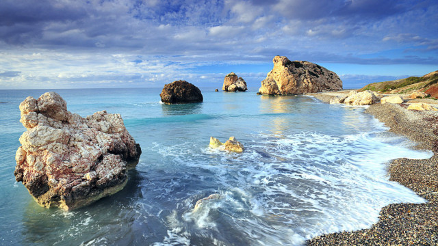 Rocky beach large formation water free wallpaper - medium preview image