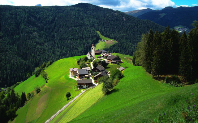 Green hillside house mountain trees free wallpaper - medium preview image
