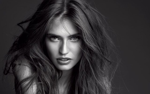 Woman longhair blackwhite fashion portrait free wallpaper - medium preview image