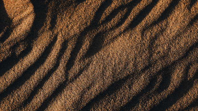 Sand dune grass land art free wallpaper - medium preview image