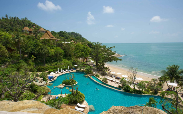 Resort beach ocean view sky free wallpaper - medium preview image
