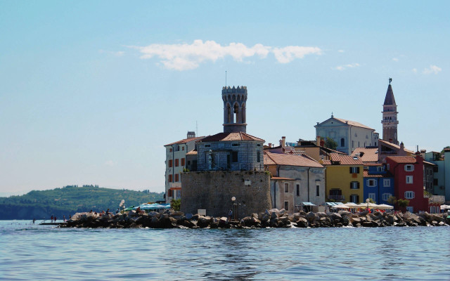 Small island church boat romanesc free wallpaper - medium preview image