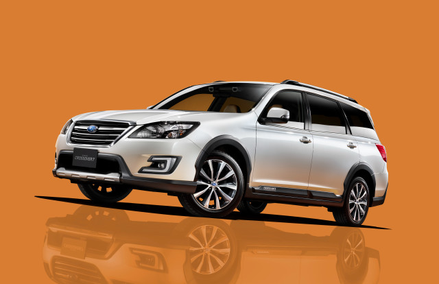 White suv orange background reflection free wallpaper - medium preview image