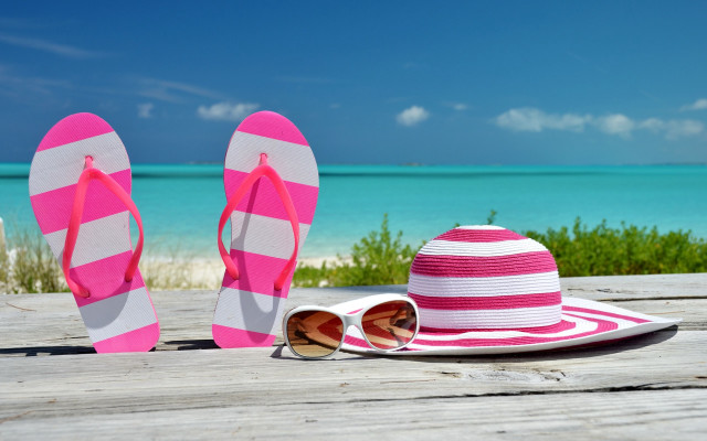 Pink flipflops hat ocean beach free wallpaper - medium preview image