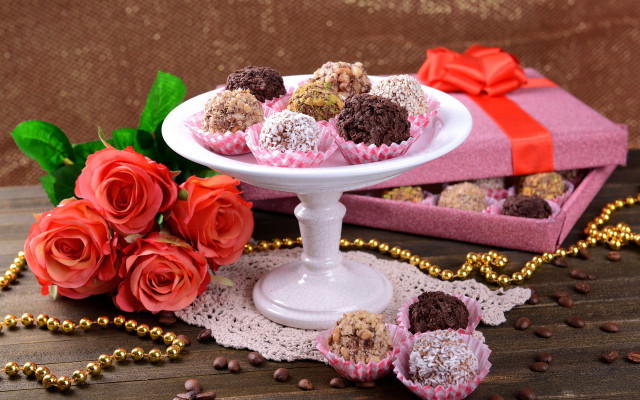 Chocolates roses gift box beads free wallpaper - medium preview image