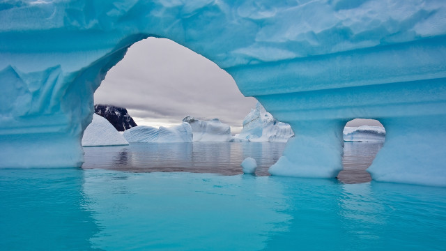 Iceberg hole water icebergs beach free wallpaper - medium preview image