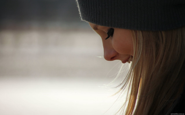Woman hat cellphone hands shallow free wallpaper - medium preview image
