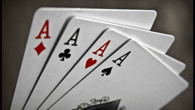 Four a kind playing cards free wallpaper - medium preview image