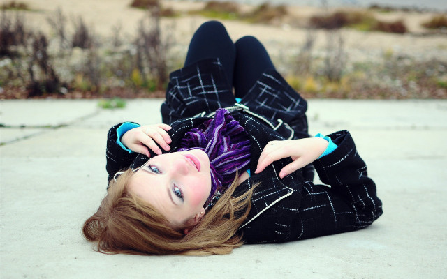 Girl bun blonde blue eyes free wallpaper - medium preview image