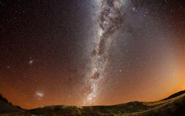 Night sky star orange glow free wallpaper - medium preview image