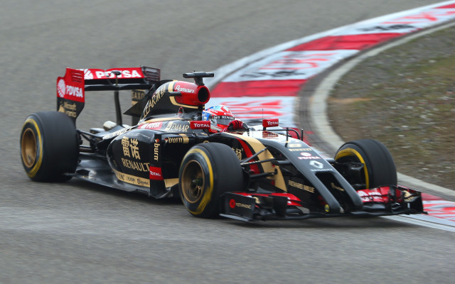 Racing car race track person free wallpaper - medium preview image