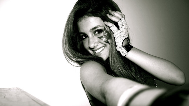 Woman longhair gloves smiling popart free wallpaper - medium preview image