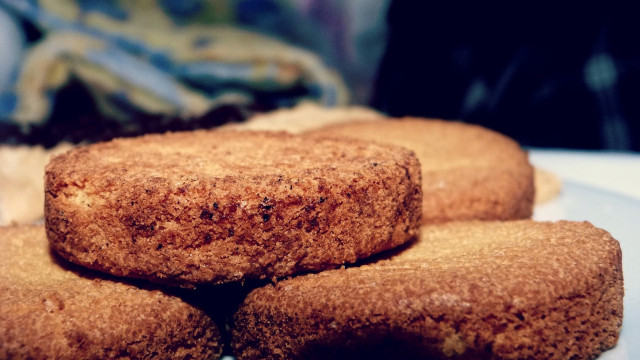 Doughnuts plate food photography blurry free wallpaper - medium preview image