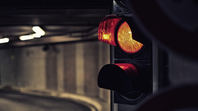 Traffic light red side parking free wallpaper - medium preview image