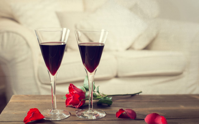 Wine glasses roses couch romantic #2 free wallpaper - medium preview image