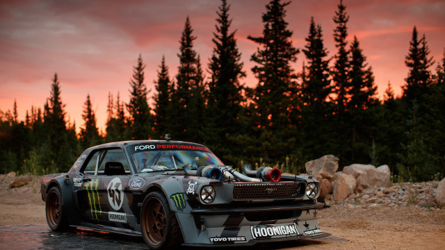 Car puzzle autumn dusk forest free wallpaper - medium preview image
