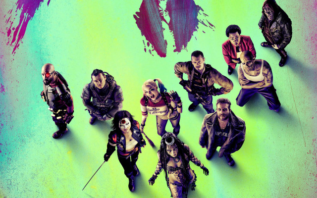 Group people green background red free wallpaper - medium preview image