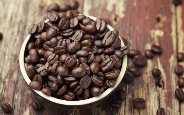 Coffee beans wooden table spoon #2 free wallpaper - medium preview image