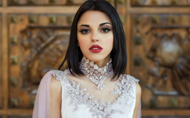 Woman necklace dress portrait gothic free wallpaper - medium preview image