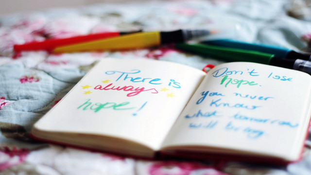 Notebook crayons childs drawing blurry free wallpaper - medium preview image