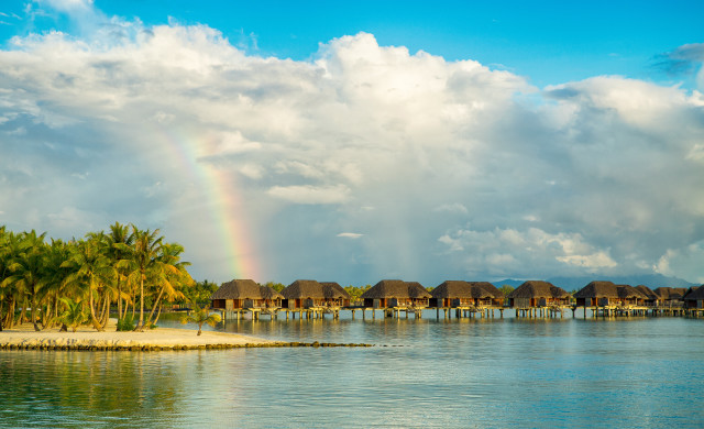 Rainbow beach resort cloudy sky free wallpaper - medium preview image