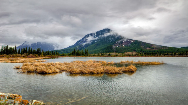 Lake mountain grass cloudy sky free wallpaper for desktop - medium preview image