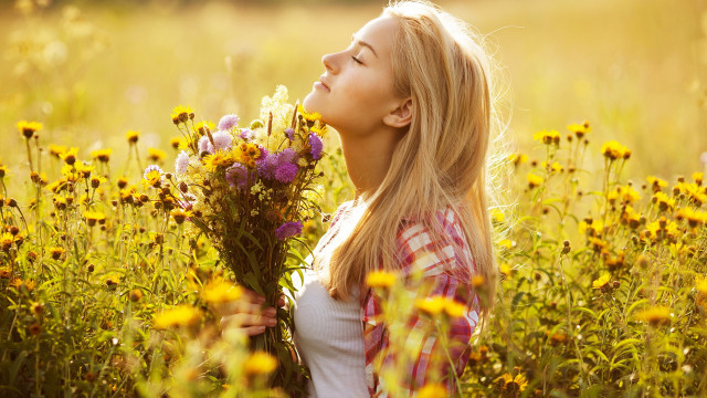 Flower field woman summer autumn free wallpaper - medium preview image