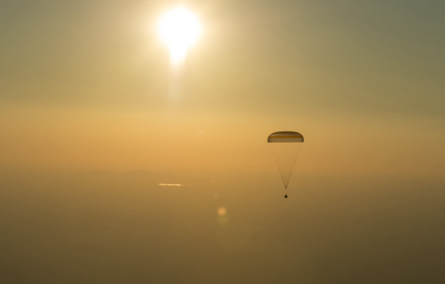 Parachute sunset sky person space free wallpaper - medium preview image