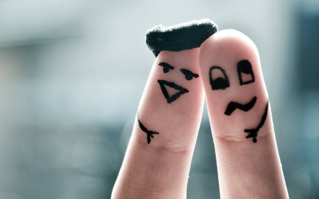 Two fingers faces tachisme microscopic free wallpaper - medium preview image