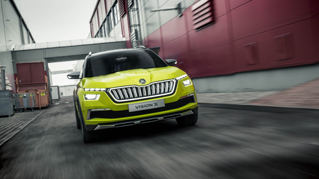 Yellow car red building red free wallpaper - medium preview image