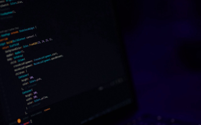 Computer screen dark background blurry free wallpaper - medium preview image