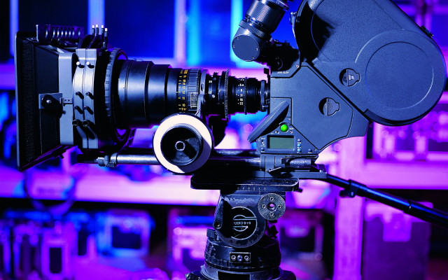 Camera tripod purple background hologram free wallpaper - medium preview image