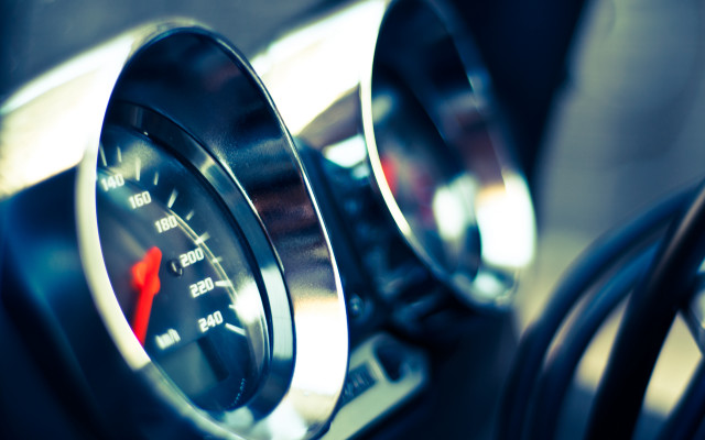 Speedometer red arrows tilt shift free wallpaper - medium preview image