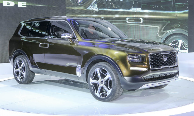 Black suv showroom large screen free wallpaper - medium preview image