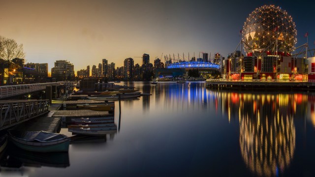 Vancouver ferriswheel cityscape night water free wallpaper - medium preview image