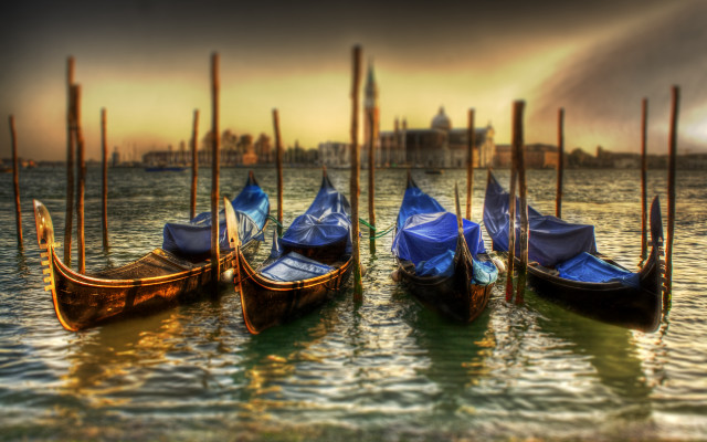 Gondolas city skyline cloudy art free wallpaper - medium preview image