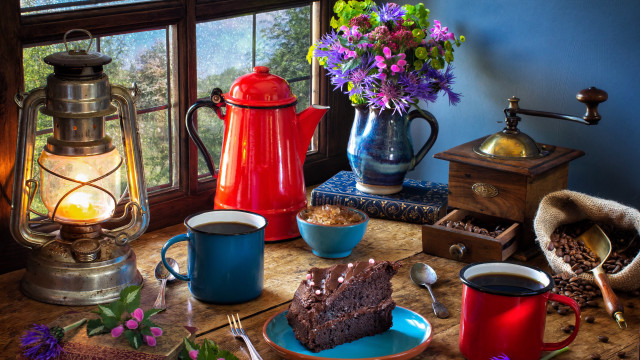 Table cake coffee vase lamp free wallpaper - medium preview image