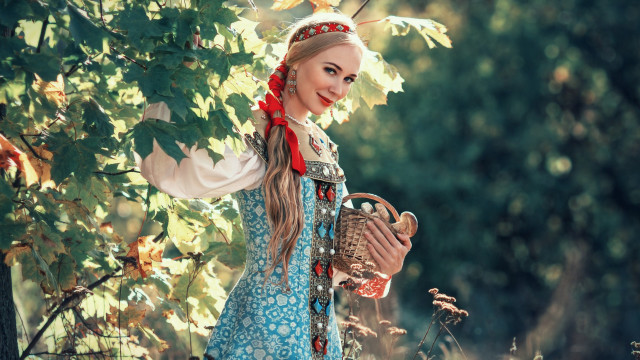 Woman folkart mushrooms forest jigsaw free wallpaper - medium preview image