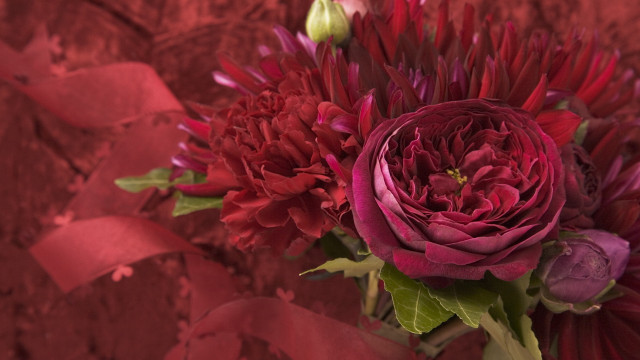 Red rose bouquet rococo flower free wallpaper - medium preview image