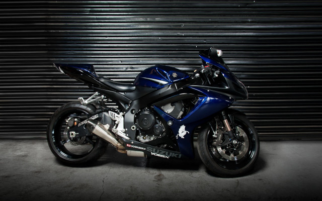 Blue motorcycle garage studio photorealism free wallpaper - medium preview image