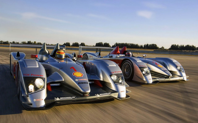 Racing cars track trees blue free wallpaper - medium preview image