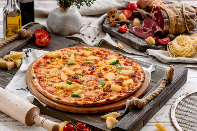 Pizza pineapple toppings wooden board free wallpaper - medium preview image
