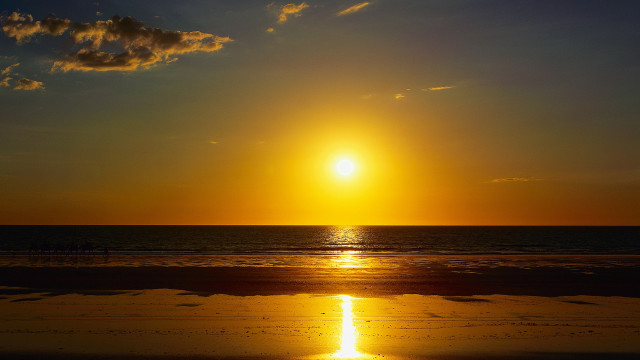 Sunset ocean surfer clouds dusk free wallpaper - medium preview image